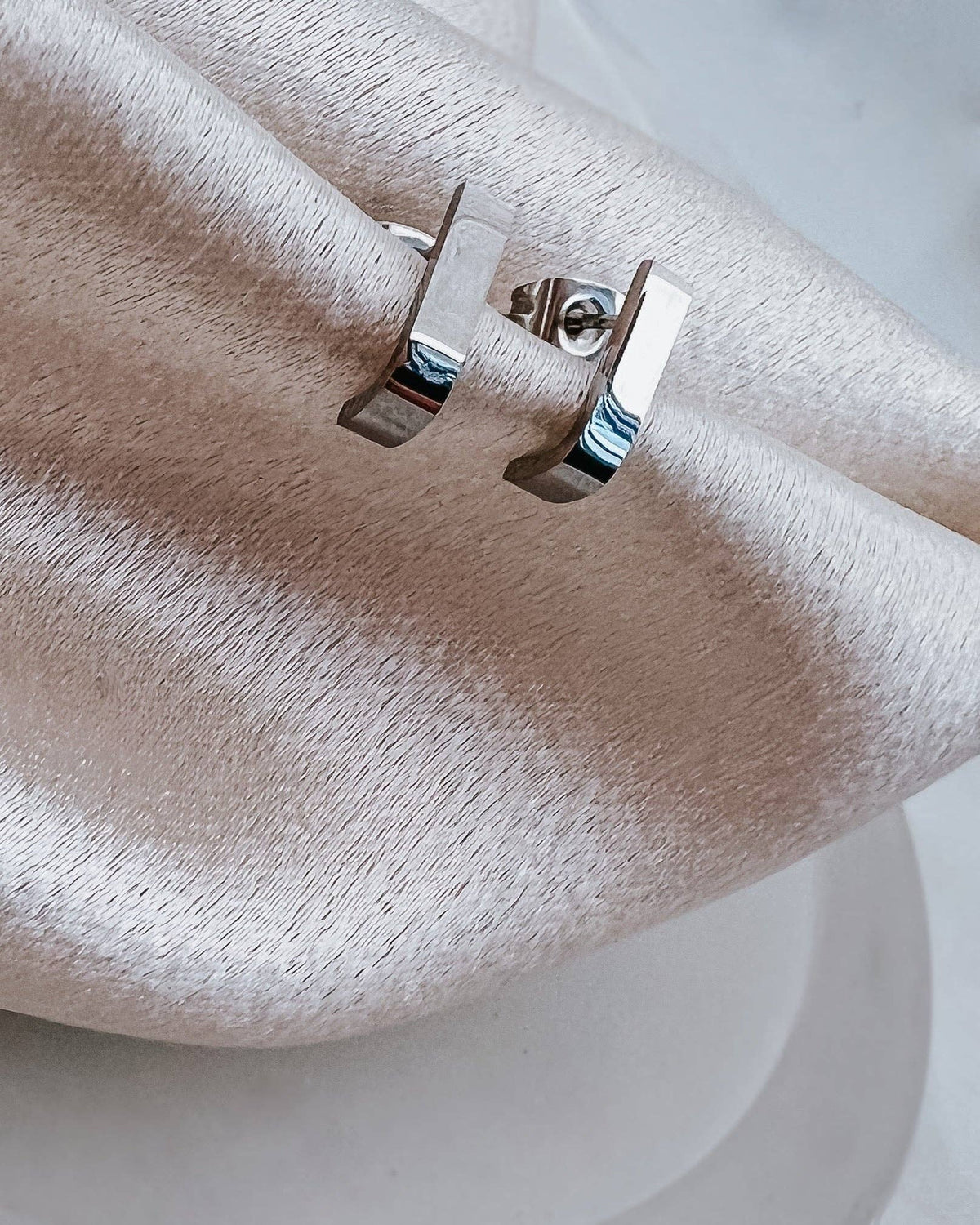 Epsie Everyday Stud Earrings || Choose Color Silver Gold