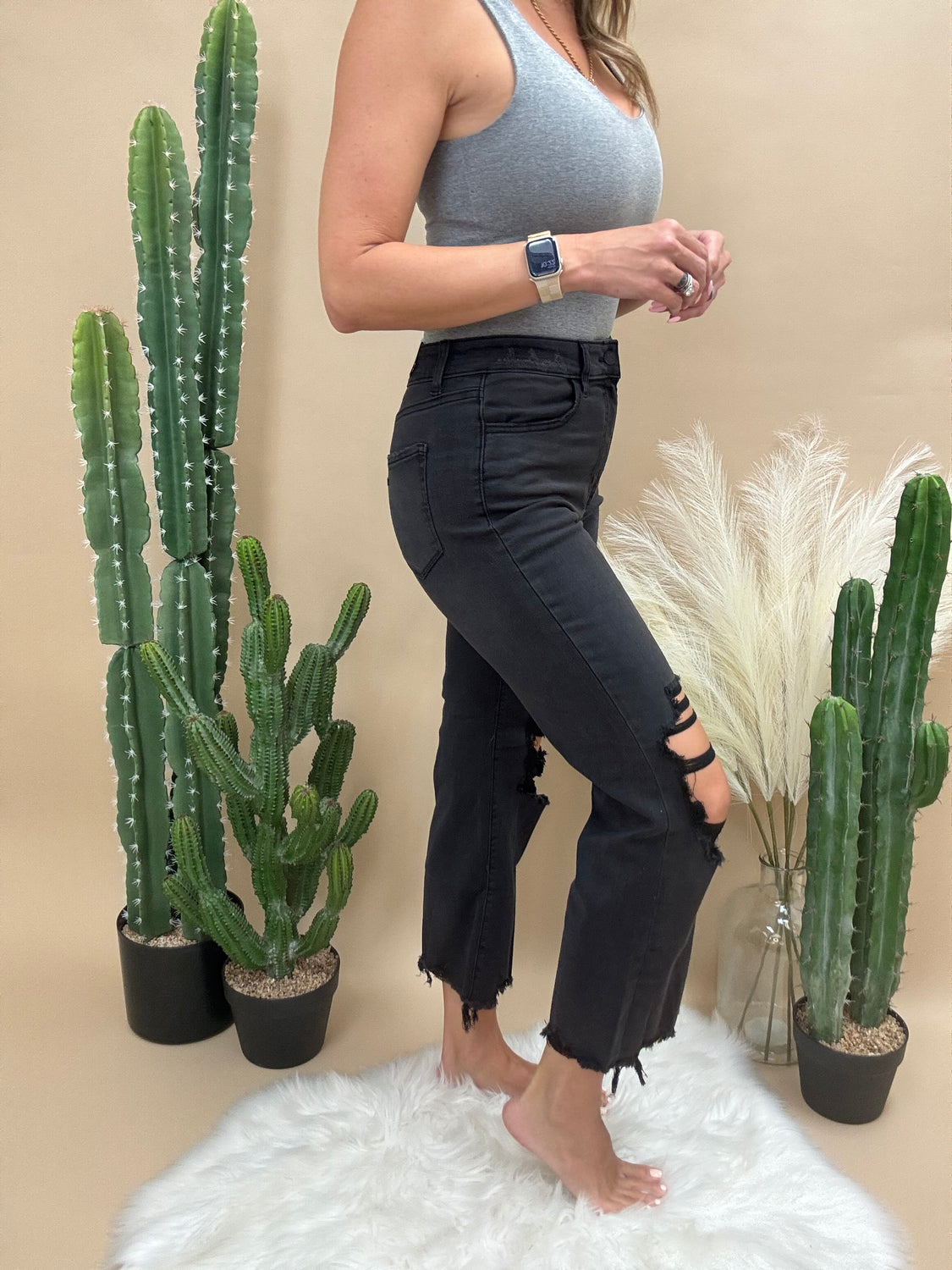 Eco Straight Distressed Crop Jeans