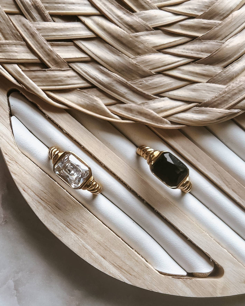 Runa Stone Ring