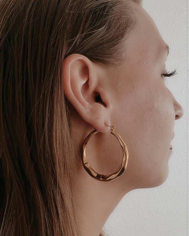 Elvie Hoop Earrings || Silver