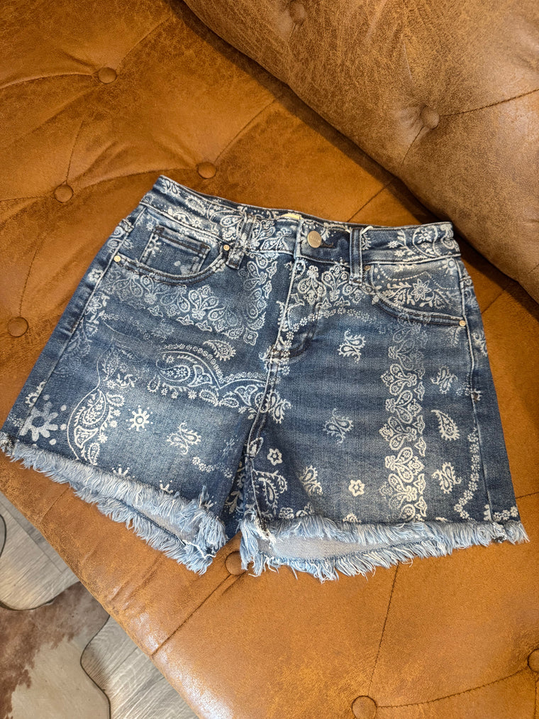 Perfectly Paisley Risen Shorts Dark Wash