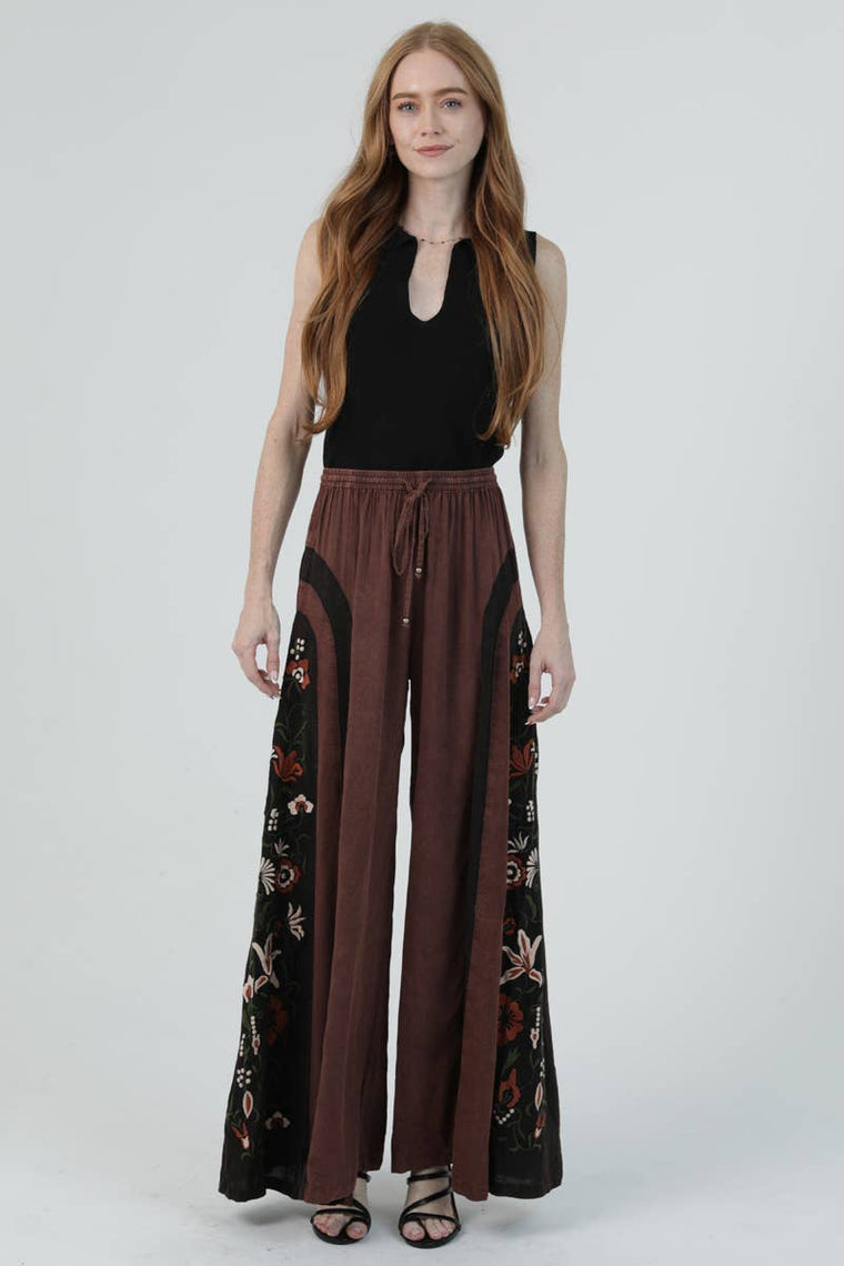 Wilder Embroidered Flow Pant