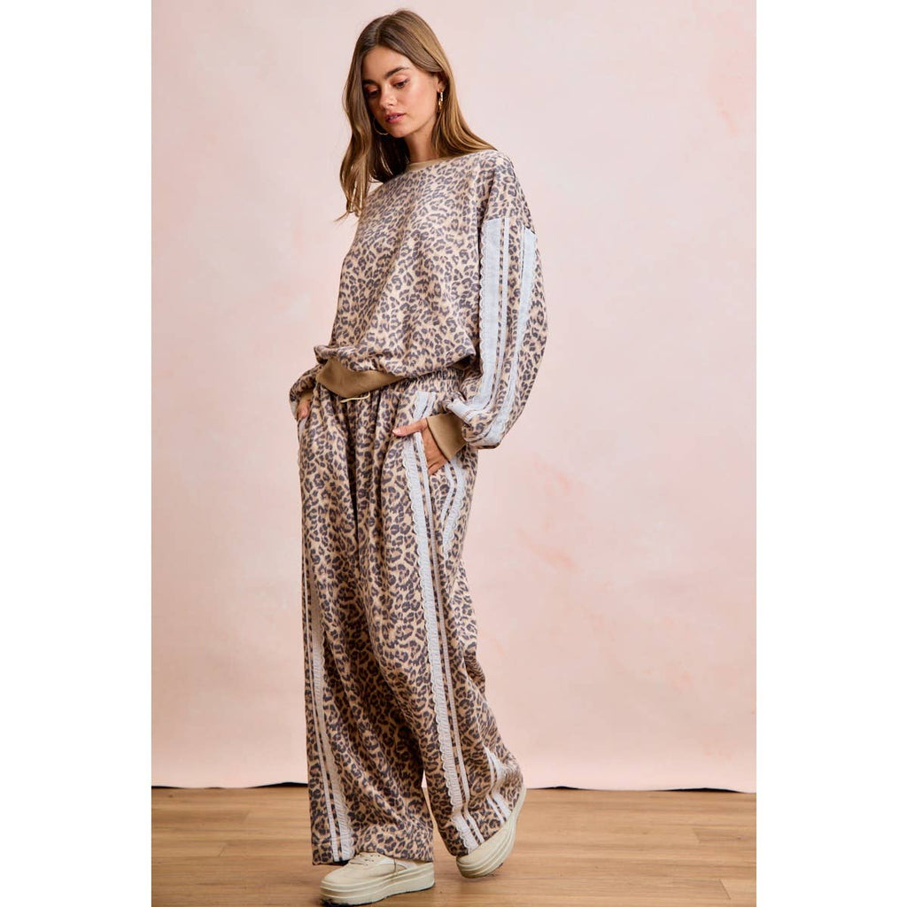 LEOPARD FRENCH TERRY LACE CONTRAST SWEATPANTS
