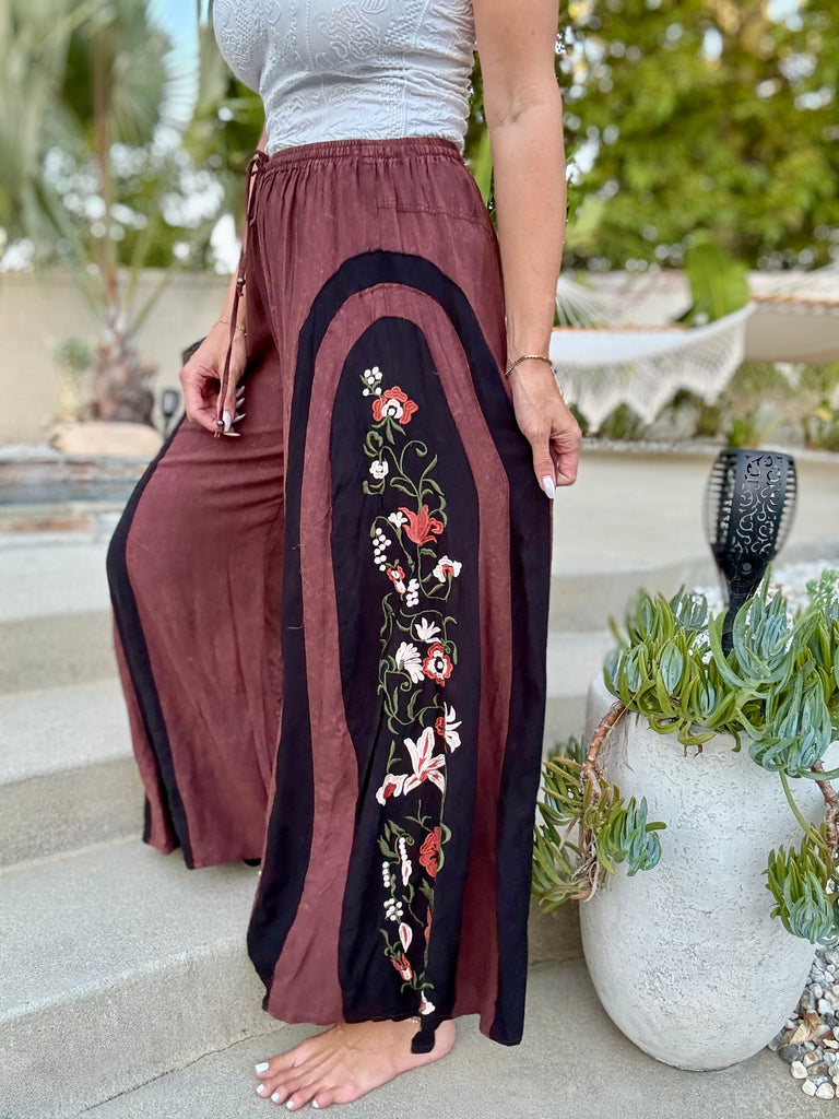 Wilder Embroidered Flow Pant
