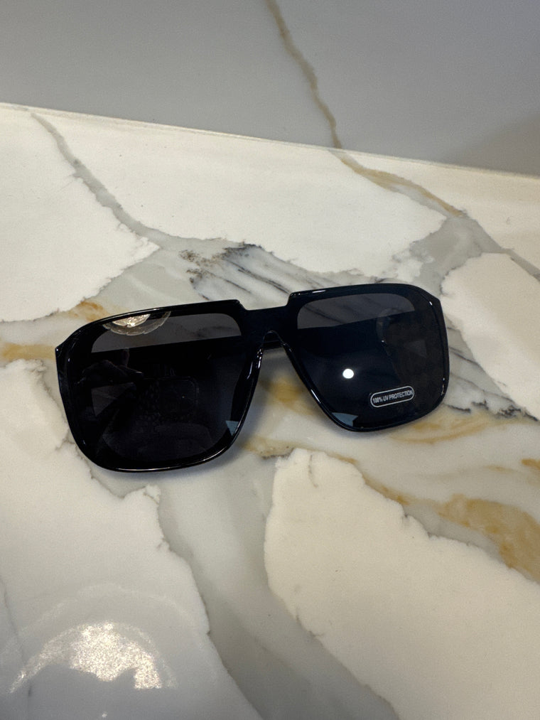 Round Black Chunky Sunglasses