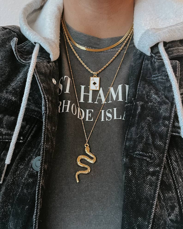 Havu Snake Pendant Necklace